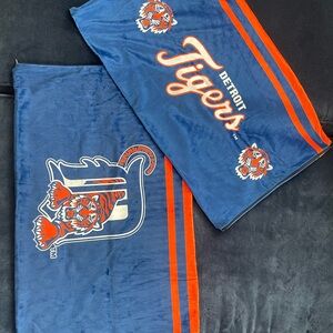 Detroit Tigers Blue and Orange Standard pillowcases